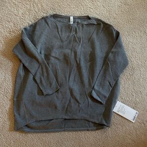 NWT Lululemon back in action long sleeve top size 4 gray